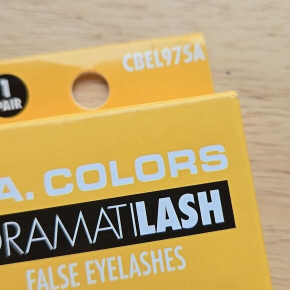 L.A. Colors DramatiLash Dainty False Eyelashes Beauty Women Makeup Pair Eye Lash - Picture 5 of 15
